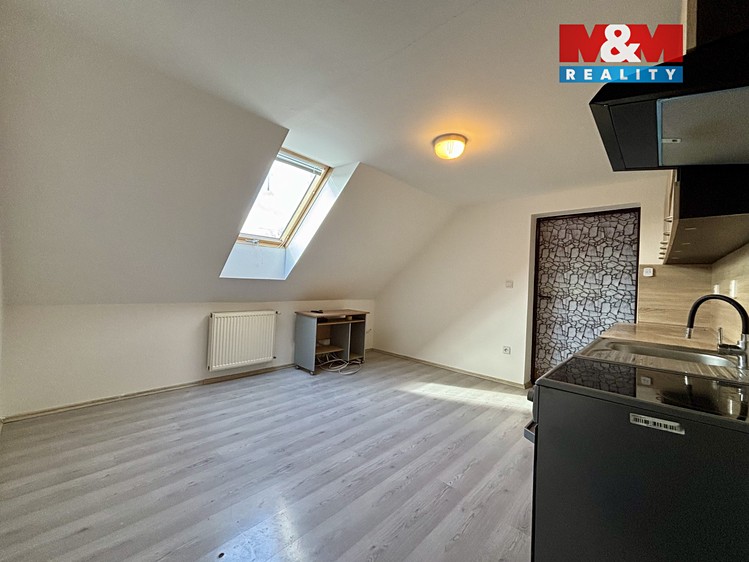 Pronájem  rodinného domu 75 m², pozemek 14 m² - foto 4