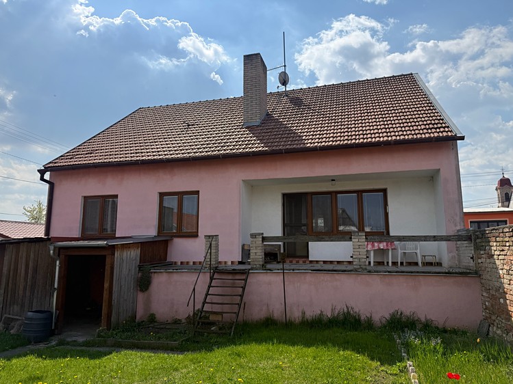 Pronájem rodinného domu 200 m², pozemek 357 m² - foto 2