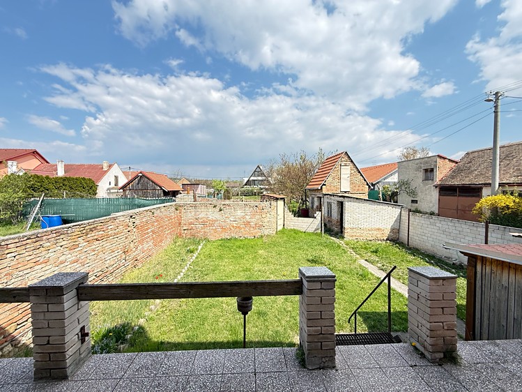 Pronájem rodinného domu 200 m², pozemek 357 m² - foto 3