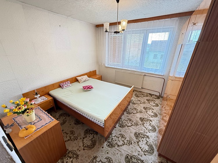 Pronájem rodinného domu 200 m², pozemek 357 m² - foto 8