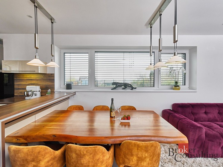 Pronájem rodinného domu 180 m², pozemek 1 270 m² - foto 4