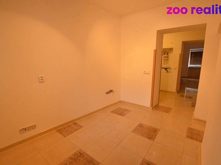 Pronájem  rodinného domu 150 m², pozemek 135 m² - foto 6