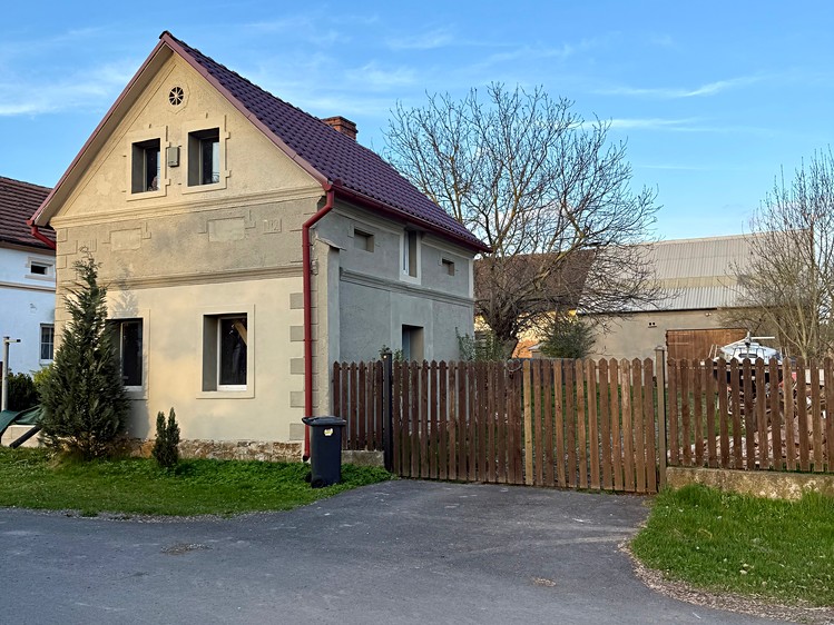 Pronájem rodinného domu 50 m², pozemek 100 m² - foto 1