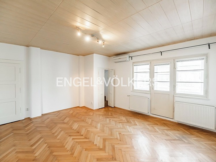 Pronájem  vily 214 m², pozemek 292 m² - foto 8