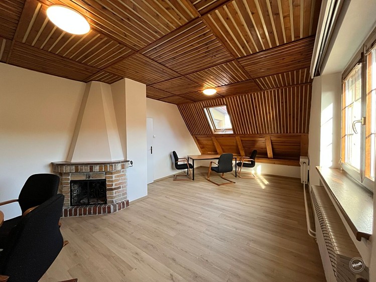 Pronájem vícegeneračního domu 200 m², pozemek 400 m² - foto 4