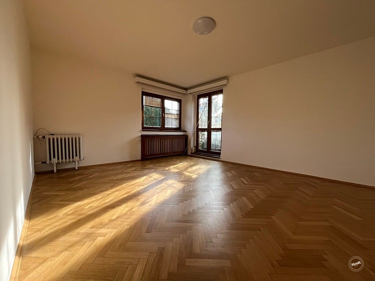 Pronájem vícegeneračního domu 200 m², pozemek 400 m² - foto 5