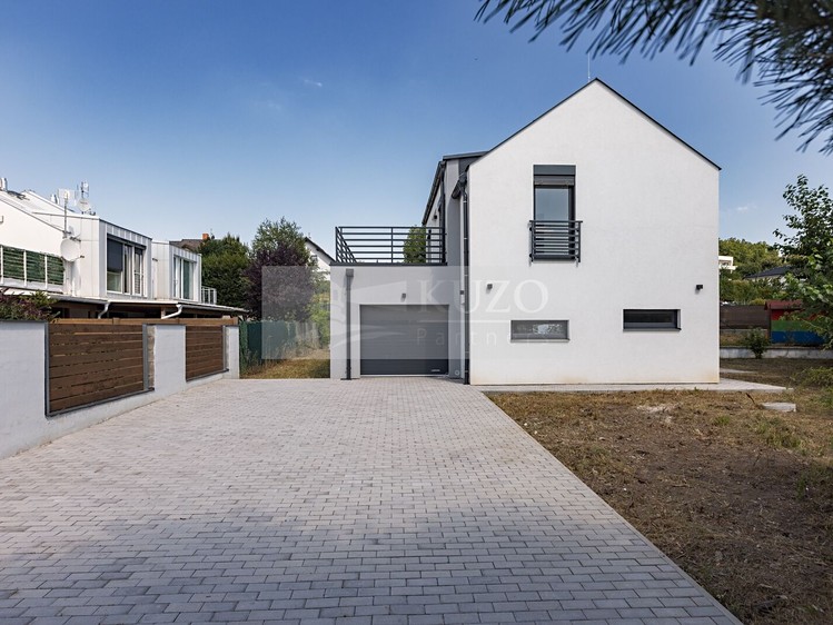 Pronájem  rodinného domu 165 m², pozemek 655 m² - foto 5