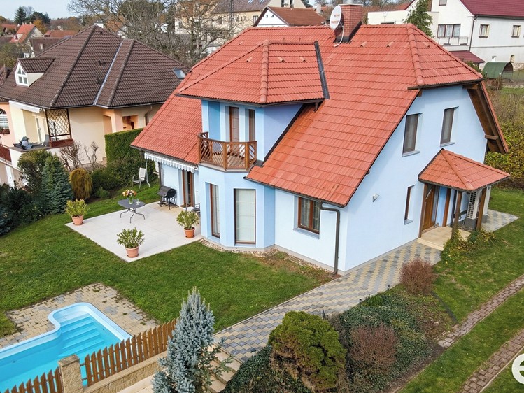 Pronájem  rodinného domu 229 m², pozemek 750 m² - foto 8