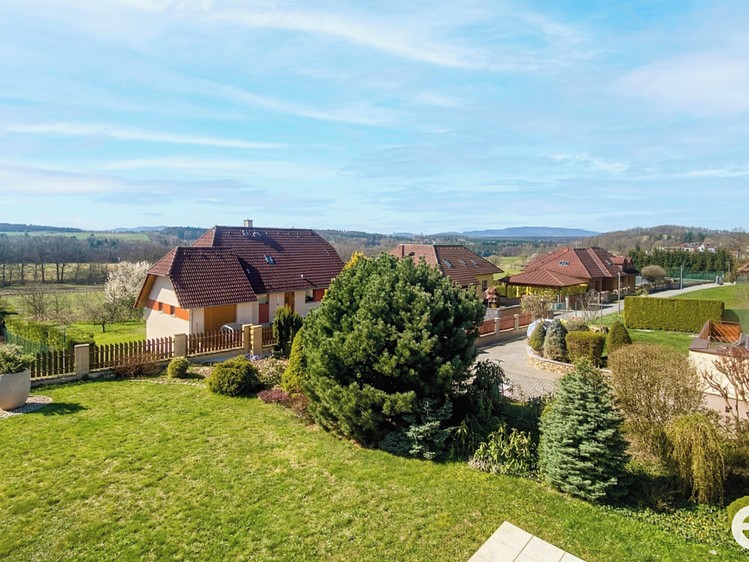 Pronájem  rodinného domu 229 m², pozemek 750 m² - foto 7