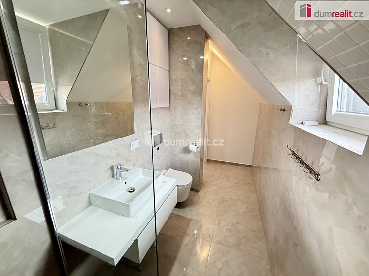 Pronájem rodinného domu 85 m², pozemek 528 m² - foto 4