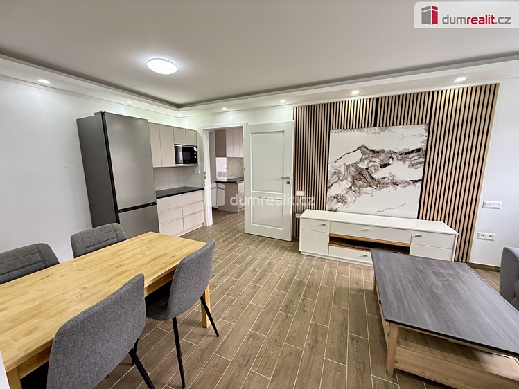 Pronájem rodinného domu 99 m², pozemek 528 m² - foto 3