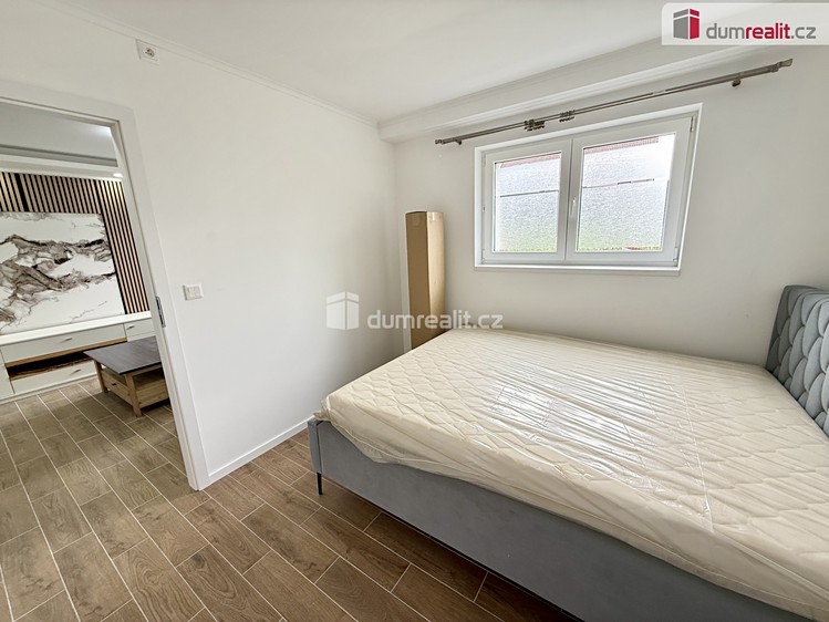 Pronájem rodinného domu 99 m², pozemek 528 m² - foto 5