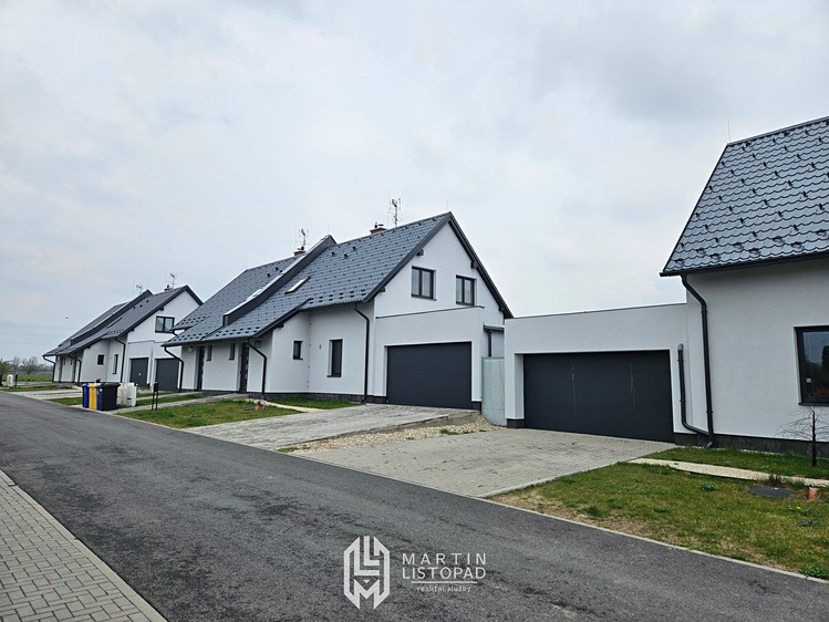 Pronájem rodinného domu 127 m², pozemek 385 m² - foto 4