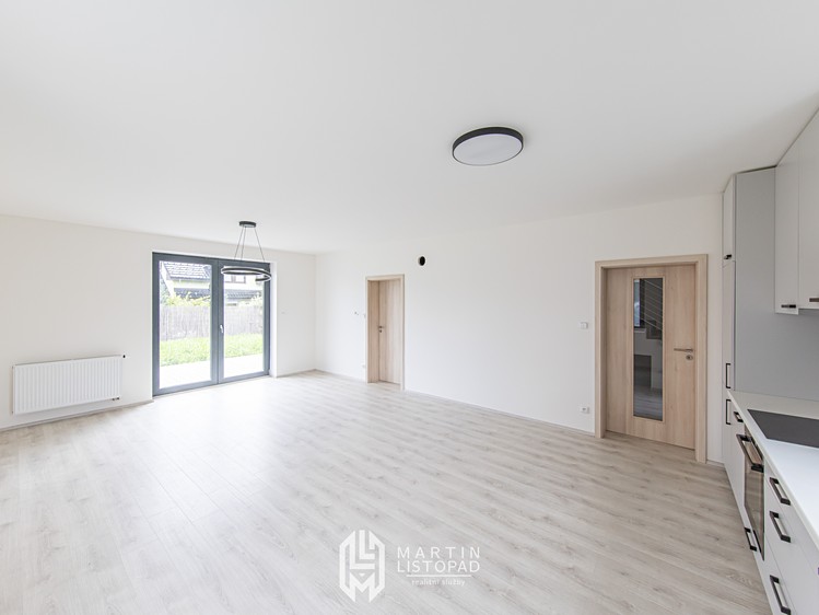 Pronájem rodinného domu 127 m², pozemek 385 m² - foto 8