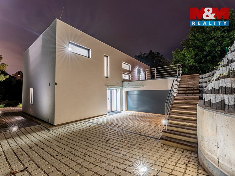 Pronájem rodinného domu 270 m², pozemek 721 m² - foto 6