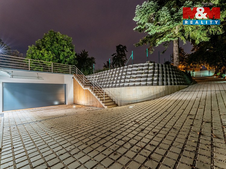 Pronájem rodinného domu 270 m², pozemek 721 m² - foto 5