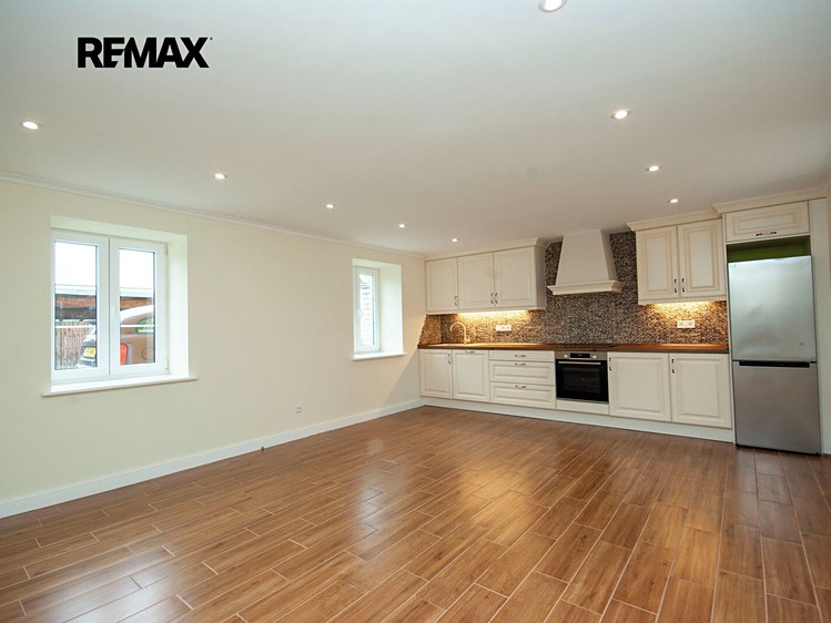 Pronájem rodinného domu 165 m², pozemek 150 m² - foto 3