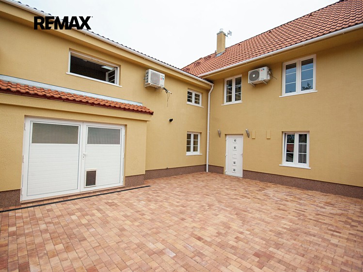Pronájem rodinného domu 165 m², pozemek 150 m² - foto 2