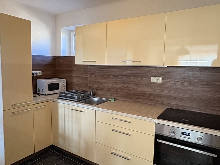 Pronájem rodinného domu 70 m², pozemek 1 098 m² - foto 2