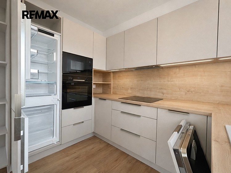 Pronájem  rodinného domu 119 m², pozemek 302 m² - foto 7