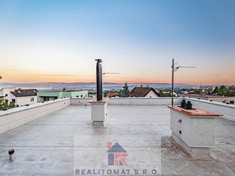Pronájem rodinného domu 127 m², pozemek 500 m² - foto 8