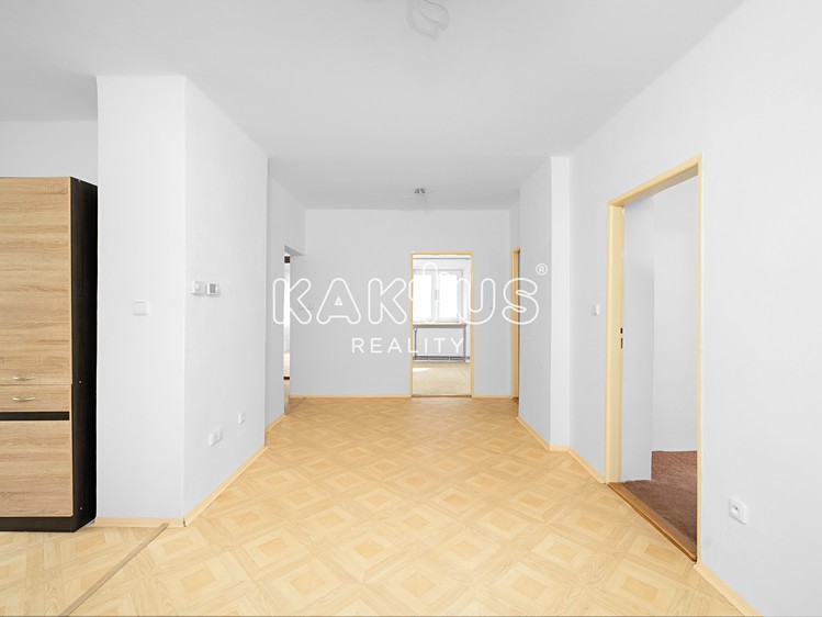 Pronájem rodinného domu 100 m², pozemek 664 m² - foto 3