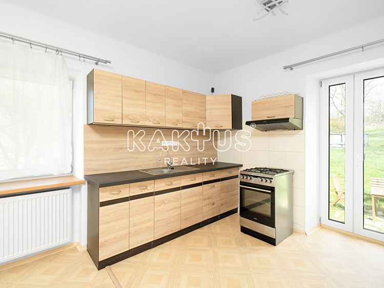 Pronájem rodinného domu 100 m², pozemek 664 m² - foto 6