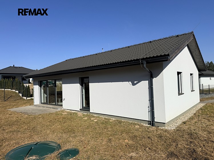 Pronájem rodinného domu 90 m², pozemek 1 600 m² - foto 7