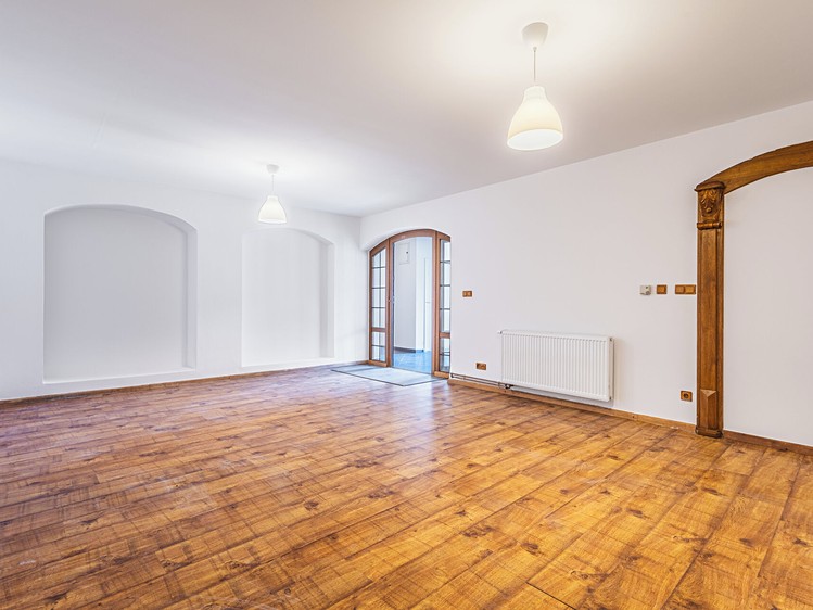 Pronájem rodinného domu 341 m², pozemek 474 m² - foto 3