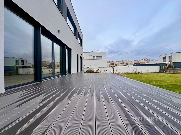 Pronájem  rodinného domu 299 m², pozemek 735 m² - foto 4