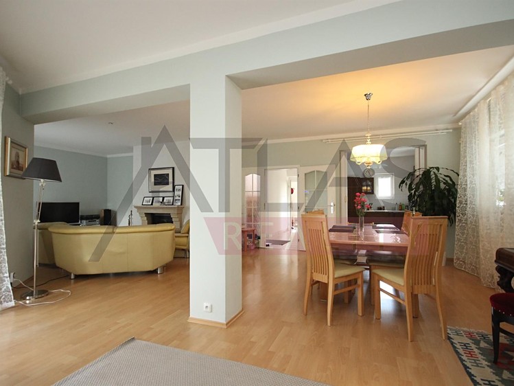 Pronájem rodinného domu 303 m², pozemek 1 000 m² - foto 3