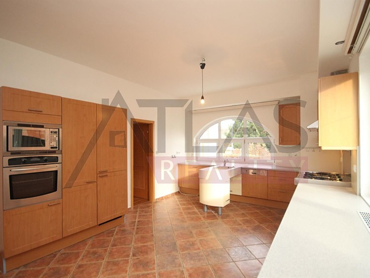 Pronájem vily 360 m², pozemek 860 m² - foto 3