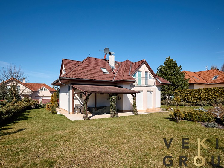 Pronájem  rodinného domu 160 m², pozemek 740 m² - foto 3
