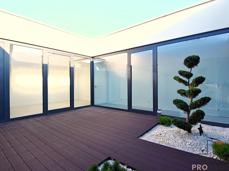 Pronájem rodinného domu 172 m², pozemek 320 m² - foto 2