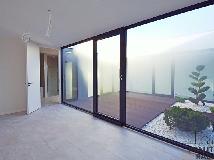 Pronájem rodinného domu 172 m², pozemek 320 m² - foto 6