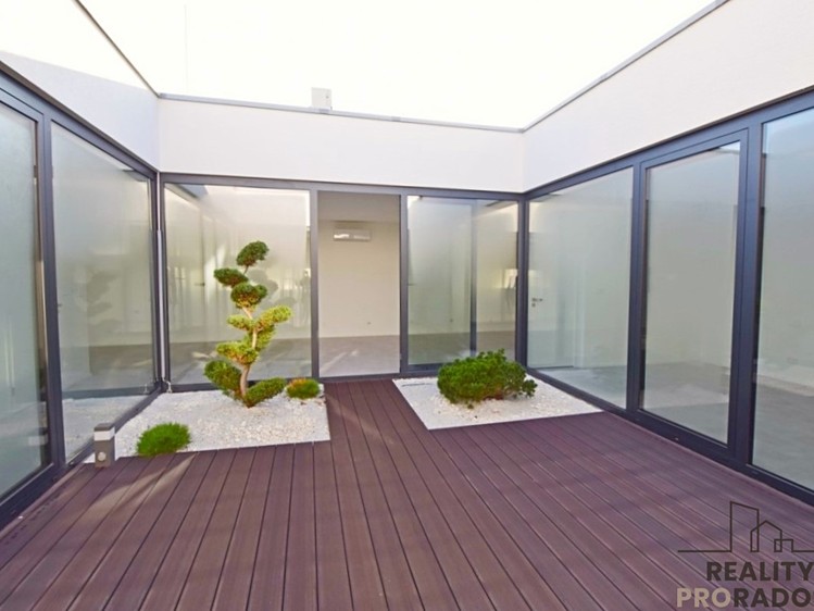 Pronájem rodinného domu 172 m², pozemek 320 m² - foto 5