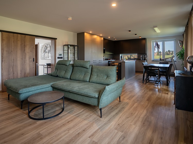 Pronájem rodinného domu 198 m², pozemek 700 m² - foto 5