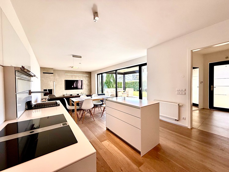 Pronájem rodinného domu 157 m², pozemek 408 m² - foto 5