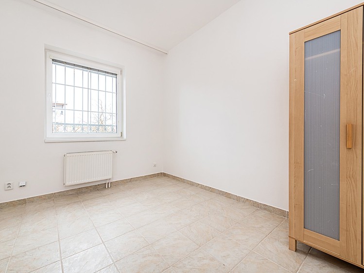 Pronájem rodinného domu 300 m², pozemek 600 m² - foto 5