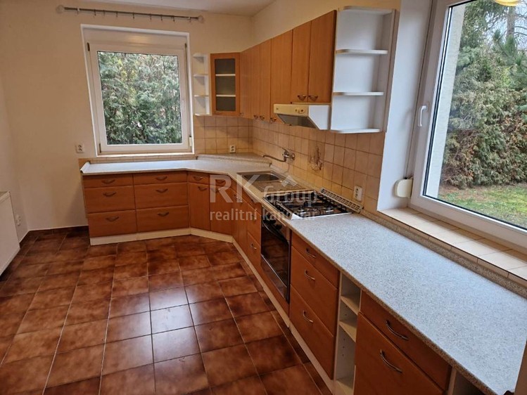 Pronájem rodinného domu 156 m², pozemek 864 m² - foto 4