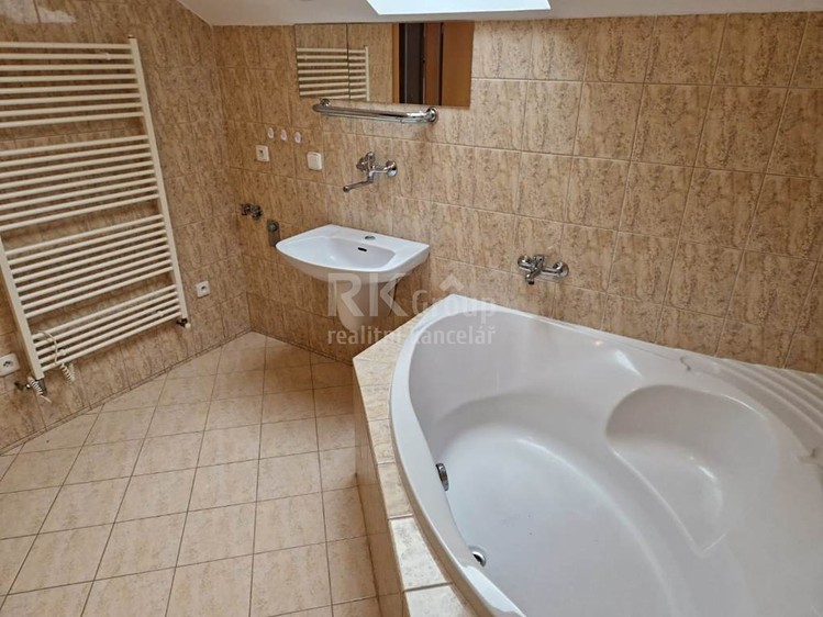 Pronájem rodinného domu 156 m², pozemek 864 m² - foto 6