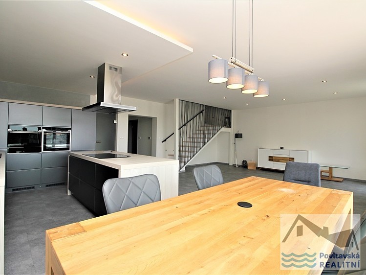Pronájem  vily 180 m², pozemek 520 m² - foto 7