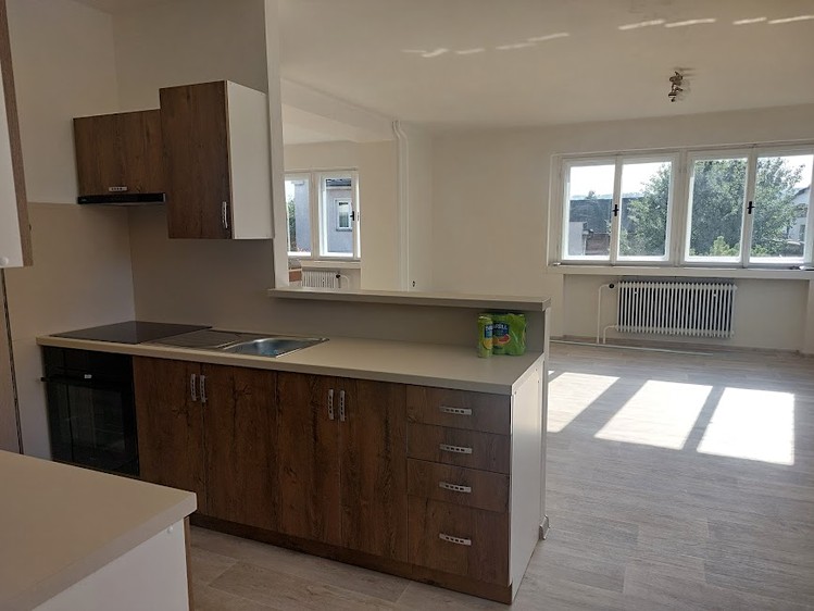 Pronájem rodinného domu 106 m², pozemek 900 m² - foto 2