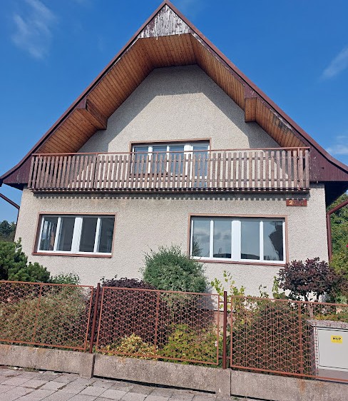 Pronájem rodinného domu 106 m², pozemek 900 m² - foto 1