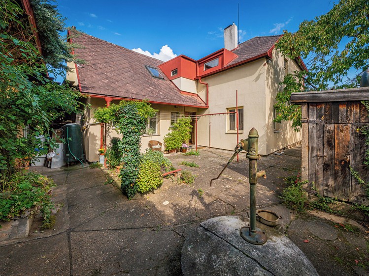 Pronájem rodinného domu 280 m², pozemek 1 278 m² - foto 3