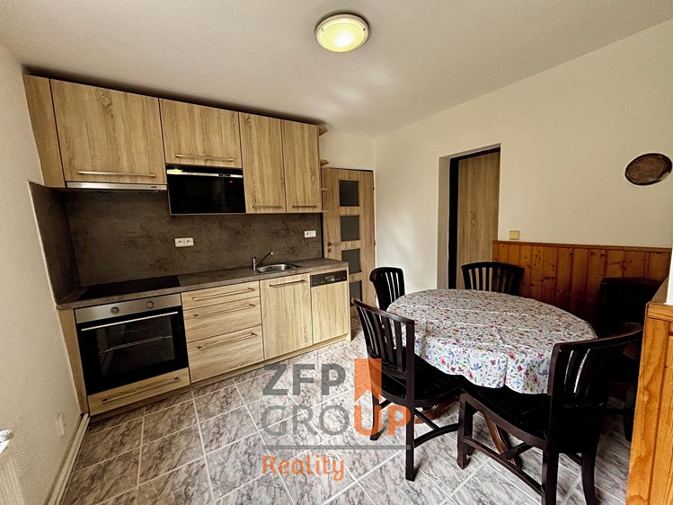 Pronájem rodinného domu 86 m², pozemek 437 m² - foto 1
