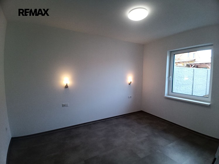 Pronájem rodinného domu 68 m², pozemek 200 m² - foto 8