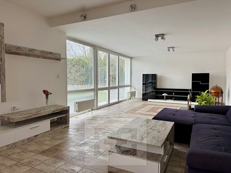 Pronájem  rodinného domu 200 m², pozemek 548 m² - foto 4