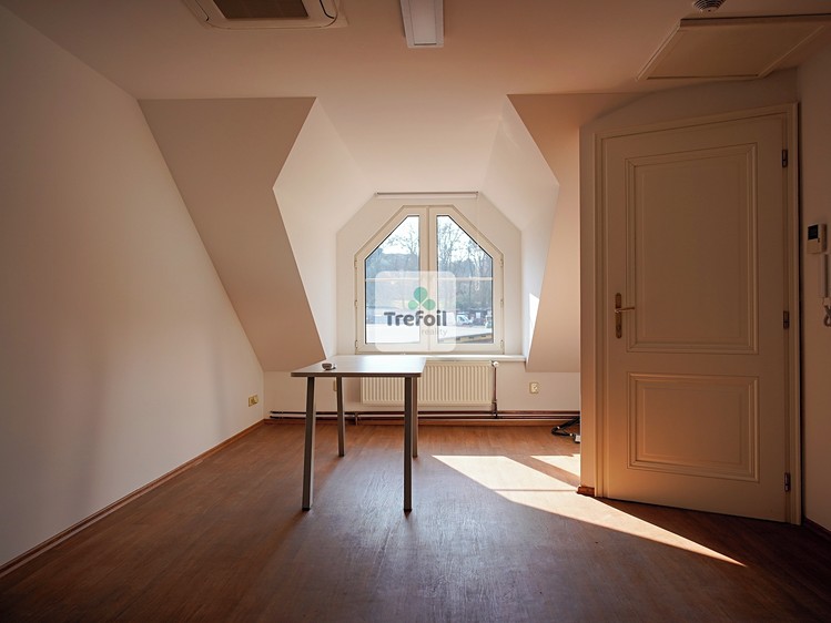 Pronájem rodinného domu 215 m², pozemek 546 m² - foto 6