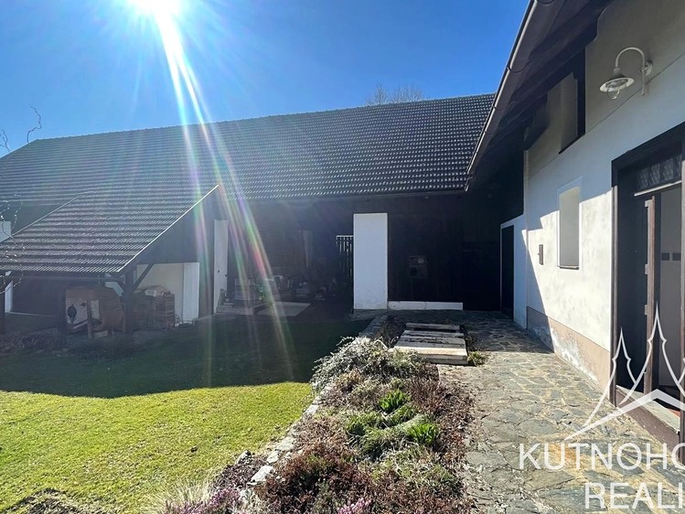 Pronájem chalupy 350 m², pozemek 1 835 m² - foto 2